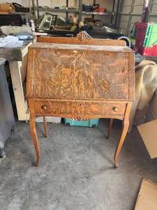 lot 175 image: Vintage Secretary desk