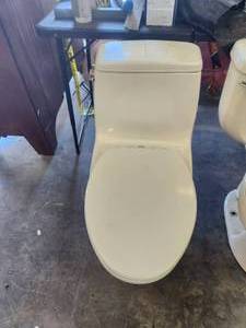 lot 67 image: Toto toilet