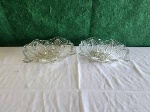 lot 15 image: Selection of 2 Imperial press glass large oval crystal bowl