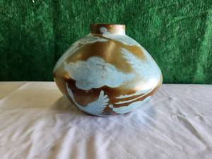 lot 56 image: Decorative vase