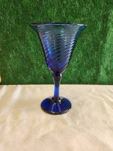 lot 138 image: Selection of blue goblet stemmed glasses