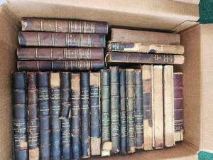 lot 139 image: Selection of vintage and antique books