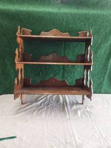 lot 140 image: Vintage wall shelf unit