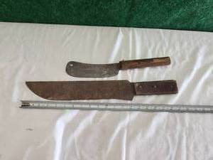 lot 145 image: Selection of old knives - 1 is a kutmaster