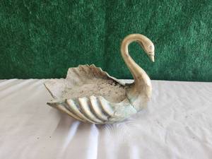 lot 155 image: Brass Swann 7 tall