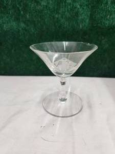 lot 169 image: Selection of 10 martini type glasses