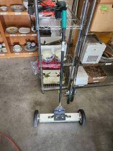lot 252 image: Magnetic sweeper