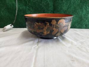 lot 180 image: Vintage Japanese lacquer bowl - damage on bottom