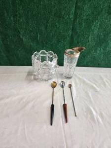 lot 184 image: Selection of vintage barware - lead glass ice bucket, lead glass martini mixer and mixer spoons