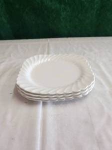 lot 229 image: Selection of 4 vintage Snowwhite Regency plates by Johnson Bros.