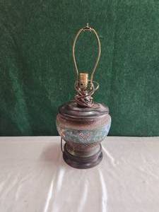 lot 233 image: Nice decorative lamp