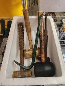 lot 247 image: Selection of hammers