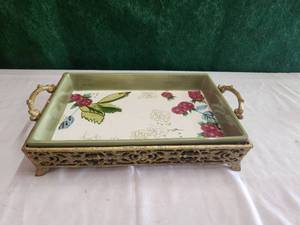 lot 251 image: Serving platter and metal holder - dish by Tracy Porter collection