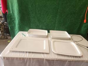 lot 268 image: Selection of white platters