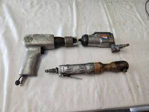 lot 269 image: Selection of air tools