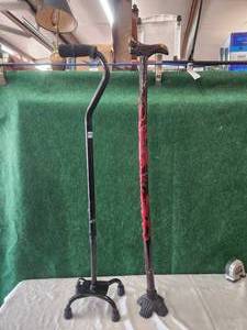 lot 274 image: Selection of 2 canes