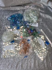 lot 49 image: Generous assortment of decorative stonemarbles