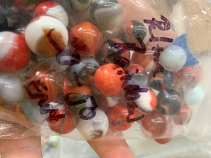 lot 80 image: Vintage collectable RLTNA rainbow marbles - see pics