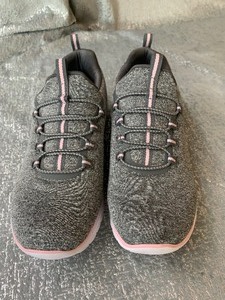lot 66 image: Ladies walking shoes - nice