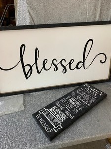 lot 62 image: Home wall decor