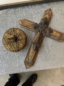 lot 56 image: Faith based home decor - see pics