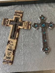 lot 53 image: 2 faith based wall crosses - see pics