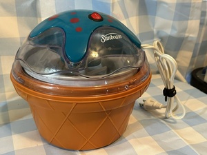 lot 155 image: Lightly used sunbeam ice cream maker