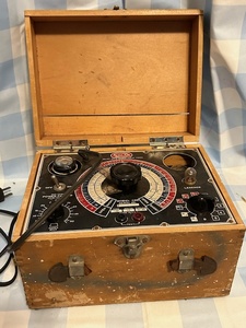 lot 199 image: Vintage solar, resistor tester powers on when plugged in