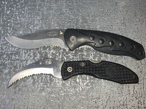 lot 88 image: 2 folding lock blade knives - see pics