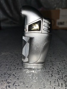 lot 119 image: Nice flip top lighter with eagle - see pics