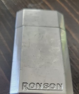 lot 120 image: Vintage Ronson 1960s flip top lighter - see pics