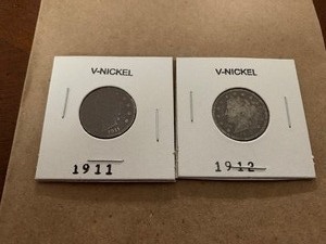 lot 208 image: 1911 and 1912 V Nichols