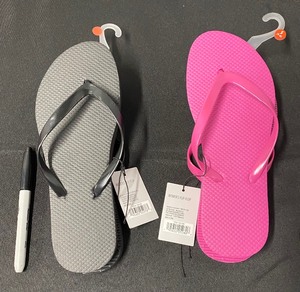 lot 176 image: Lot Of 2 New With Tags - Small 56 Sandals - In Colors As Shown