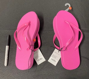 lot 177 image: Lot Of 2 New With Tags - Small 56 Sandals - In Colors As Shown
