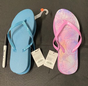 lot 178 image: Lot Of 2 New With Tags - Small 56 Sandals - In Colors As Shown