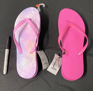 lot 179 image: Lot Of 2 New With Tags - Small 56 Sandals - In Colors As Shown