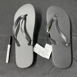 lot 184 image: Lot Of 2 New With Tags - Large 1112 Sandals - In Colors As Shown