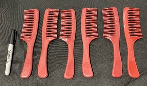lot 288 image: Lot Of 6 - New Hair Comb - In Color As Shown