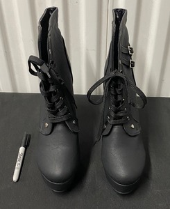 lot 326 image: New Other Womans Black High Heel Boots Size 48 US 14 - As Shown