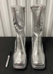 lot 328 image: Jedkarar Womens Boots With Side Zipper, Size 10 12 - In Condition As Shown