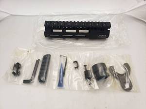 lot 523 image: Bravo Company (BCM) Gunfighter 7 MCMR M LOK 5.56mm Aluminum Rail