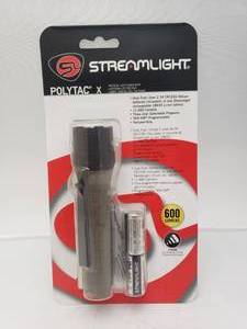 lot 530 image: Streamlight PolyTac X w Lithium Batteries Clam Packaged Coyote