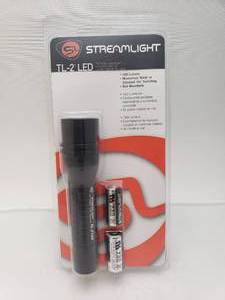 lot 730 image: Streamlight TL 2 LED w Lithium Batteries   Black
