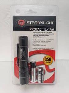 lot 207 image: Streamlight ProTac 1L 1AA