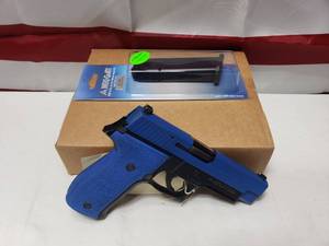 lot 402 image: Sig Sauer P226 Stainless .40CAL Pistol w Magazine