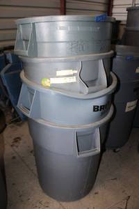 lot 69 image: (4) Round Trash Bins - 44 Gal and 65 Gal