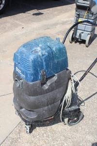 lot 16 image: Kent WD 200 Series Cleaner