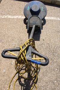 lot 28 image: Clarke Alto US-1700 Floor Burnisher