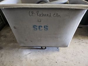 lot 56 image: Rolling Plastic Trash Bin