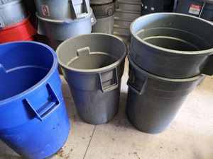 lot 63 image: (4) mixed sizes of Trash Bins with (1) round dolly